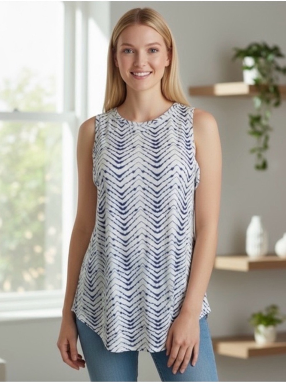 Athleta White & Navy Chevron Sleeveless Tank